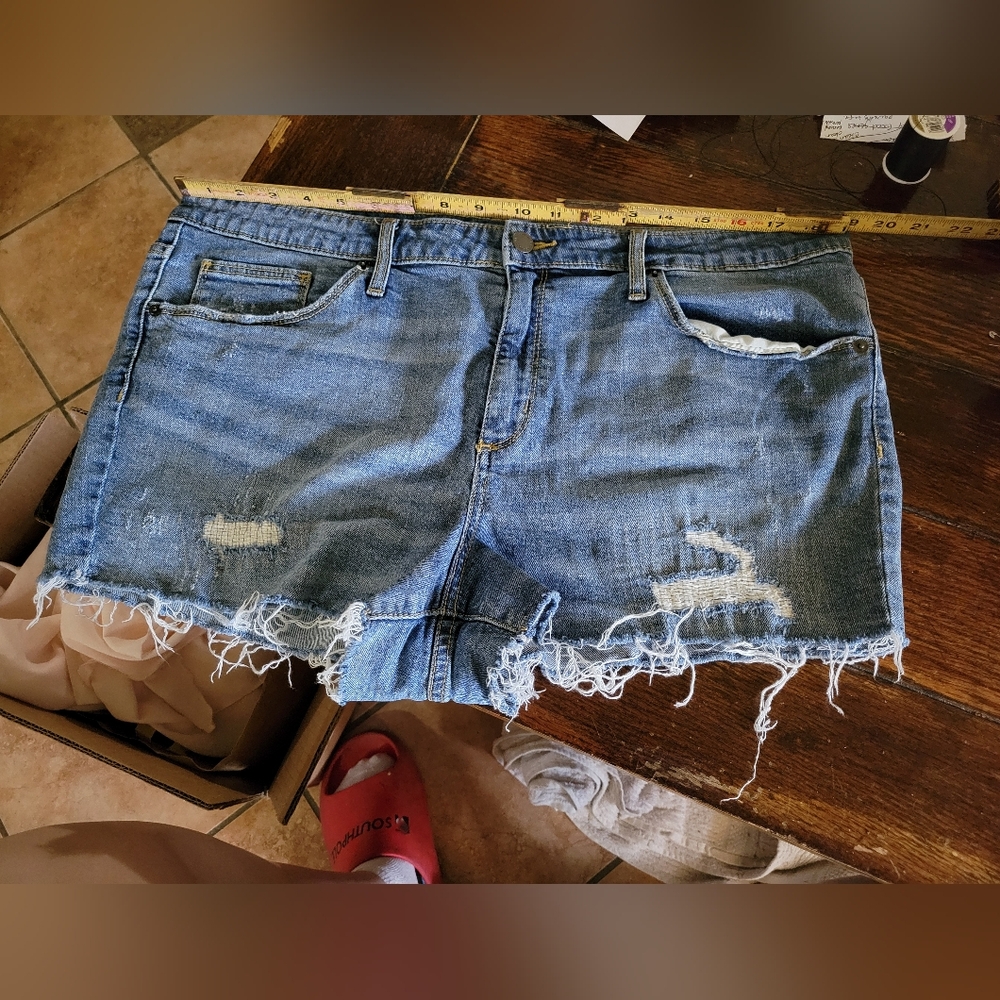 Universal Thread Shortie Shorts Size 18w